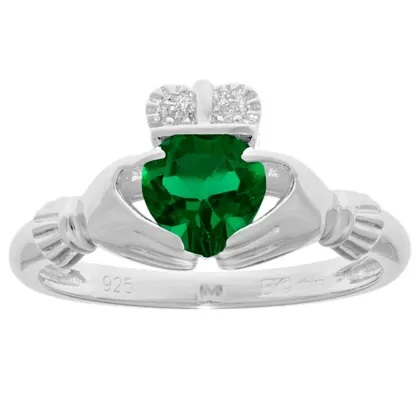 emeradl claddagh