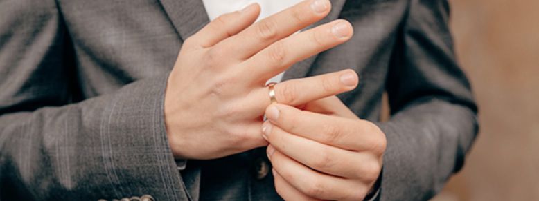 A Step-by-Step Guide to Custom Men's Wedding Rings