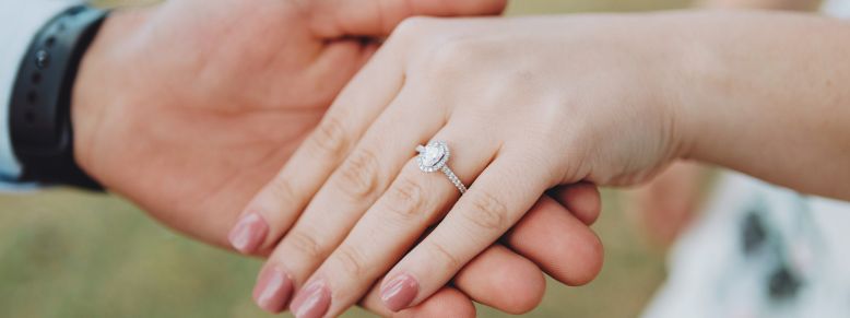 The Ultimate Guide to Choosing the Perfect Oval Cut Engagement Ring