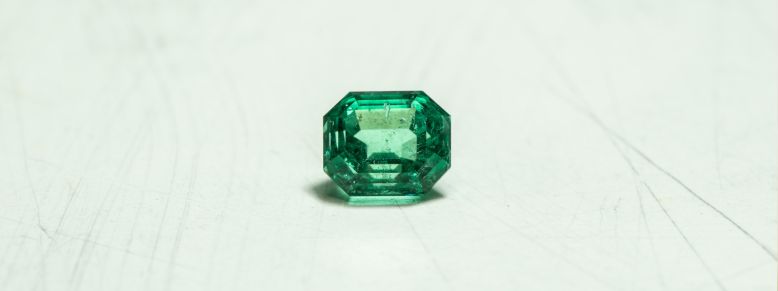 How To Choose The Perfect Emerald Engagement Ring